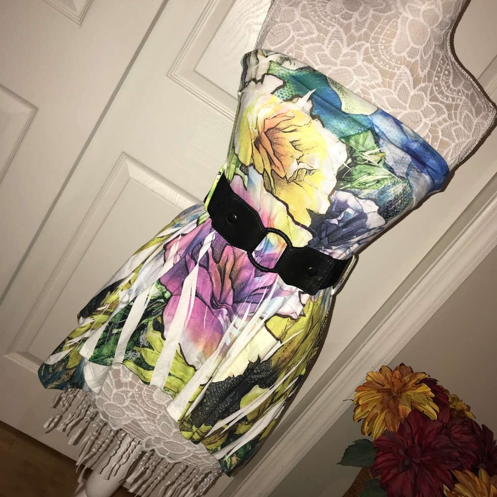 Mandee Fun & Flirty Belted Tube Top 😍 - Picture 2 of 11